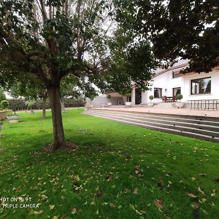 Villa Blanca Con Piscina A 15 Minutos De Toledo - Apartamentos Aloha Toledo Olías del Rey Exteriör bild