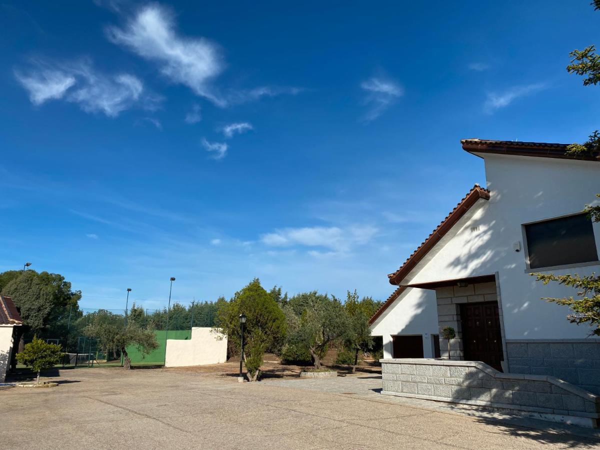 Villa Blanca Con Piscina A 15 Minutos De Toledo - Apartamentos Aloha Toledo Olías del Rey Exteriör bild