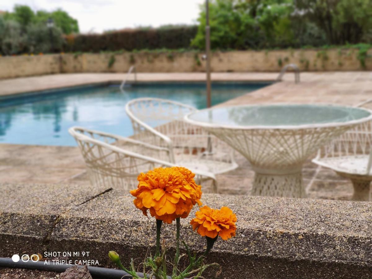 Villa Blanca Con Piscina A 15 Minutos De Toledo - Apartamentos Aloha Toledo Olías del Rey Exteriör bild