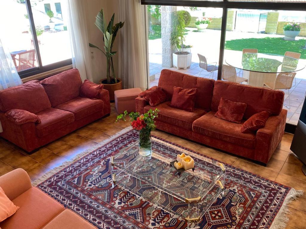Villa Blanca Con Piscina A 15 Minutos De Toledo - Apartamentos Aloha Toledo Olías del Rey Rum bild